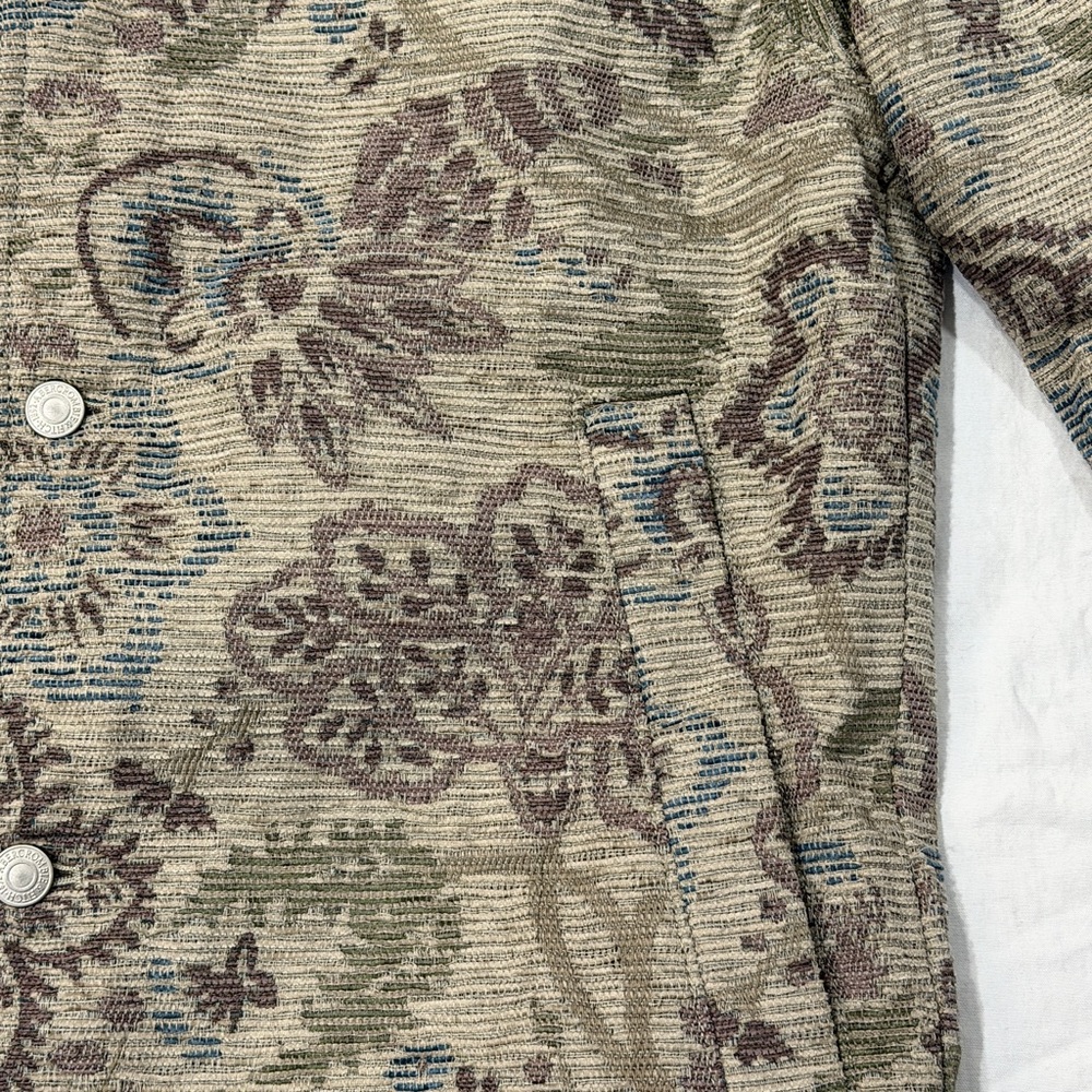 Men’s Abercrombie & Fitch Light Corduroy Patterned Jacket. Size Small.